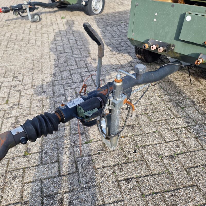 Mobiele dieselcompressor, Ingersoll-Rand, W902 code 49, 2006 – foto 10 – kavel bij Domeinen Roerende Zaken, Soesterberg