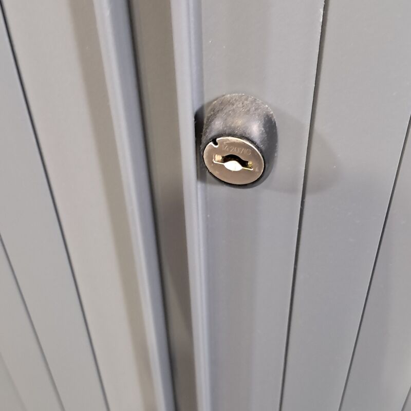 2x Jaloeziekast, Ahrend – foto 6 – kavel bij Domeinen Roerende Zaken, Groningen