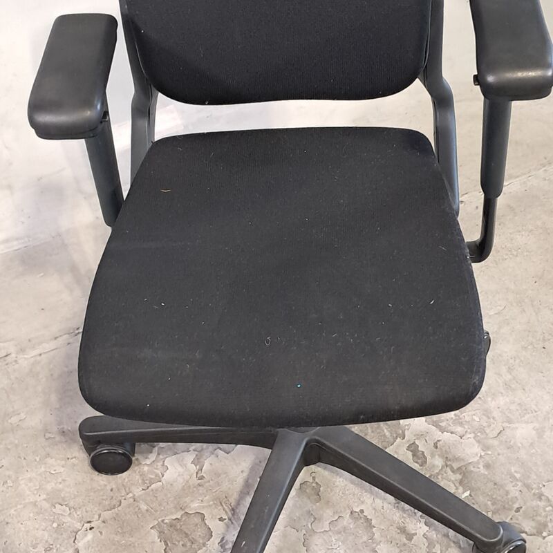 Partij divers meubilair, O.a. Softline – foto 3 – kavel bij Domeinen Roerende Zaken, Groningen