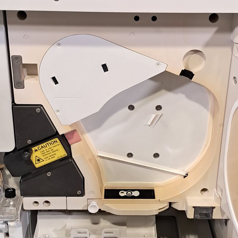 Analysesysteem, Applied Biosystems Hitachi, 3500xL Genetic Analyzer, 2014 – foto 5 – kavel bij Domeinen Roerende Zaken, Groningen