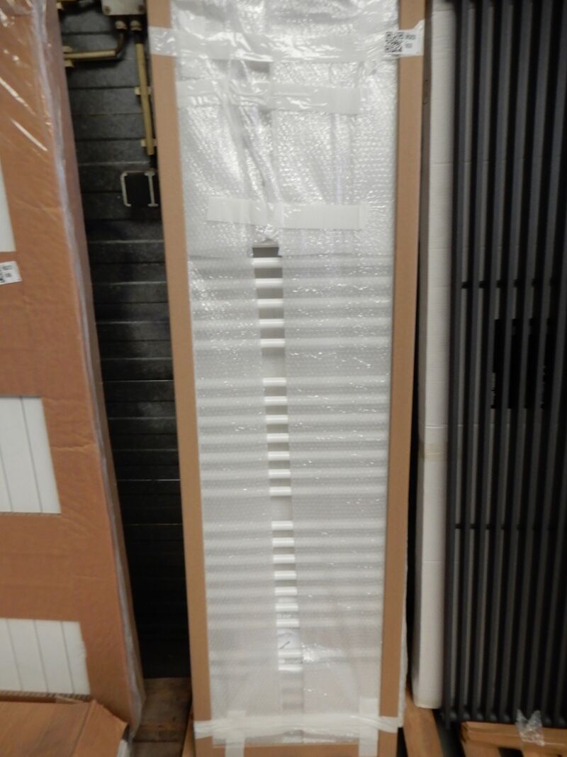 Elektrische Handdoekradiator, Vasco, Bathline BB-EL, wit, 1714x500 – kavel bij Onlineveilingmeester, Assen