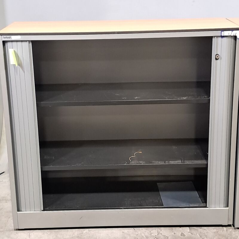 2x Jaloeziekast, Ahrend – foto 4 – kavel bij Domeinen Roerende Zaken, Groningen
