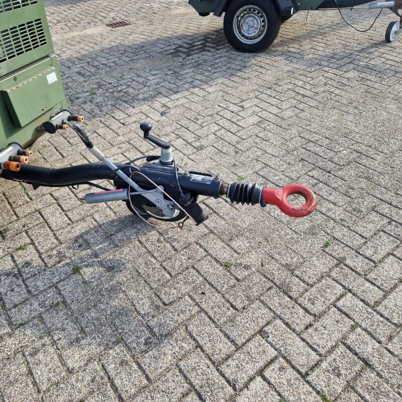 Mobiele dieselcompressor, Ingersoll-Rand, W902 code 49, 2005 – foto 10 – kavel bij Domeinen Roerende Zaken, Soesterberg