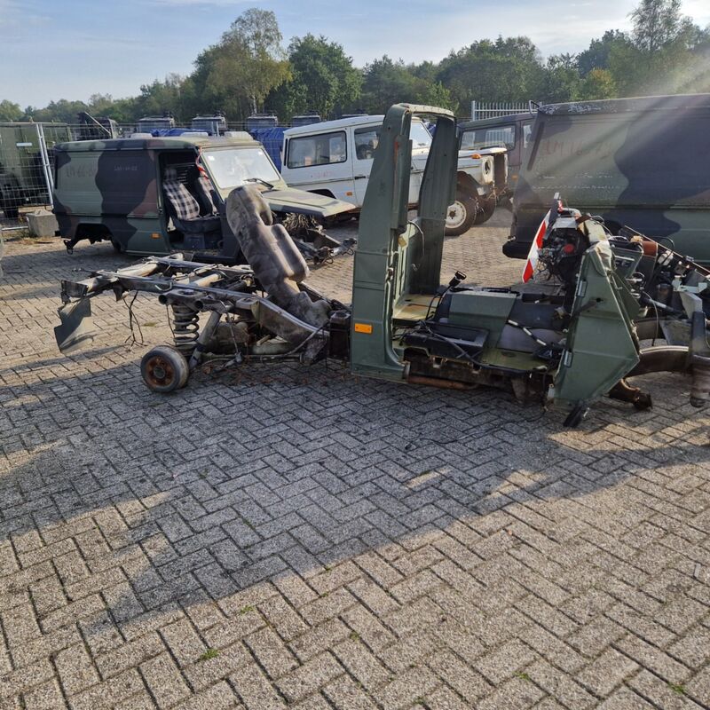 Voertuig, incompleet, Mercedes Benz, 290GD – foto 6 – kavel bij Domeinen Roerende Zaken, Soesterberg