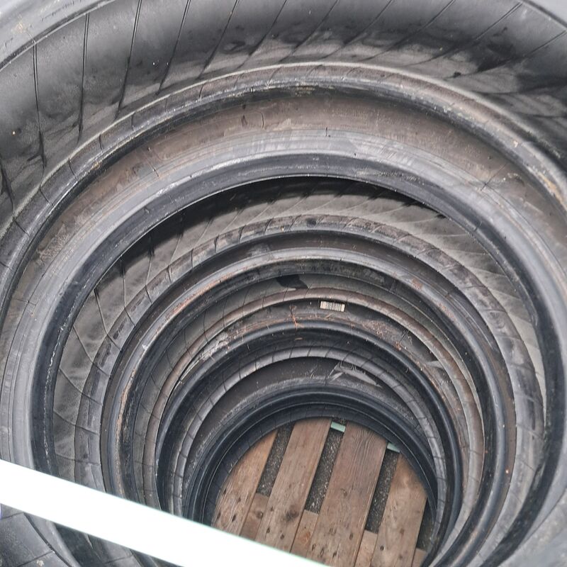 5x Vrachtwagenband, Michelin, XZL – foto 4 – kavel bij Domeinen Roerende Zaken, Groningen