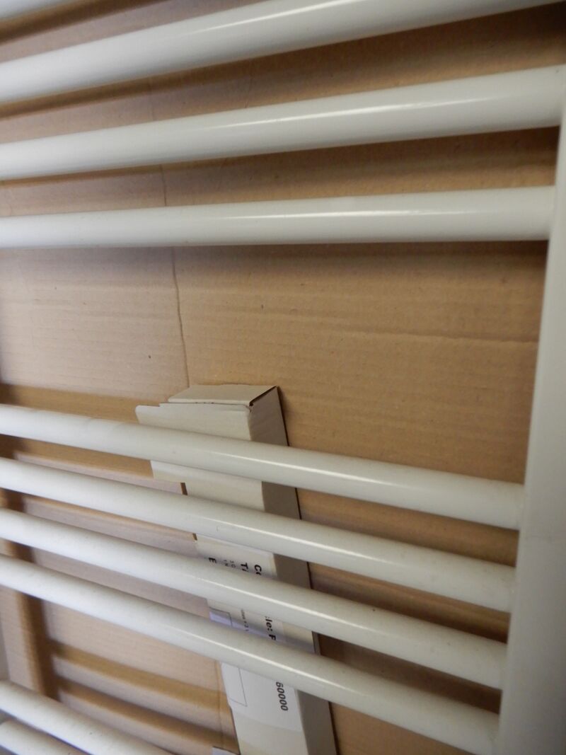 Elektrische handdoekradiator, Radson, wit, 1540x500 – foto 2 – kavel bij Onlineveilingmeester, Assen
