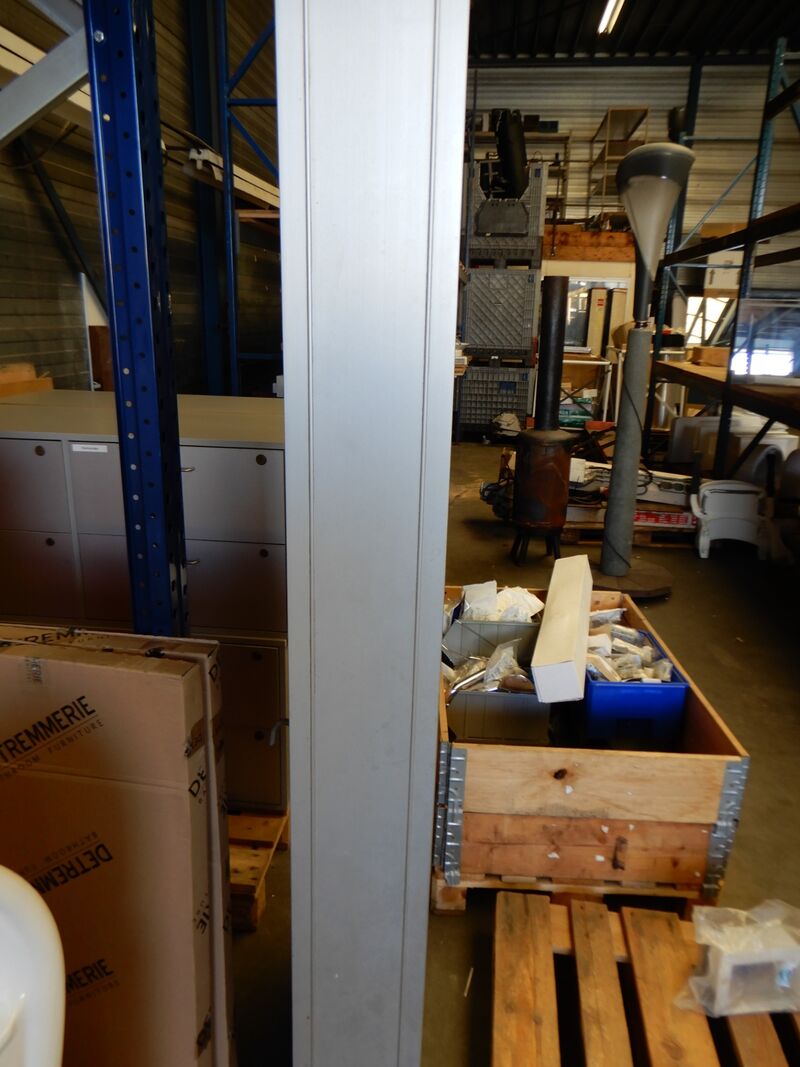 Lichtreclamebord, wit – foto 2 – kavel bij Onlineveilingmeester, Assen