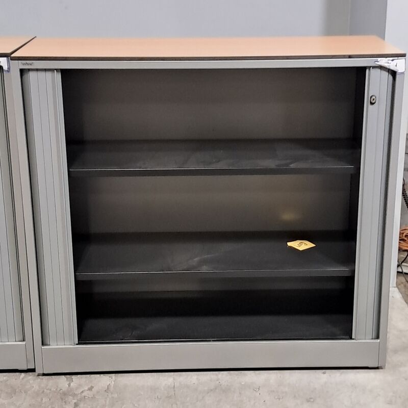 2x Jaloeziekast, Ahrend – foto 2 – kavel bij Domeinen Roerende Zaken, Groningen