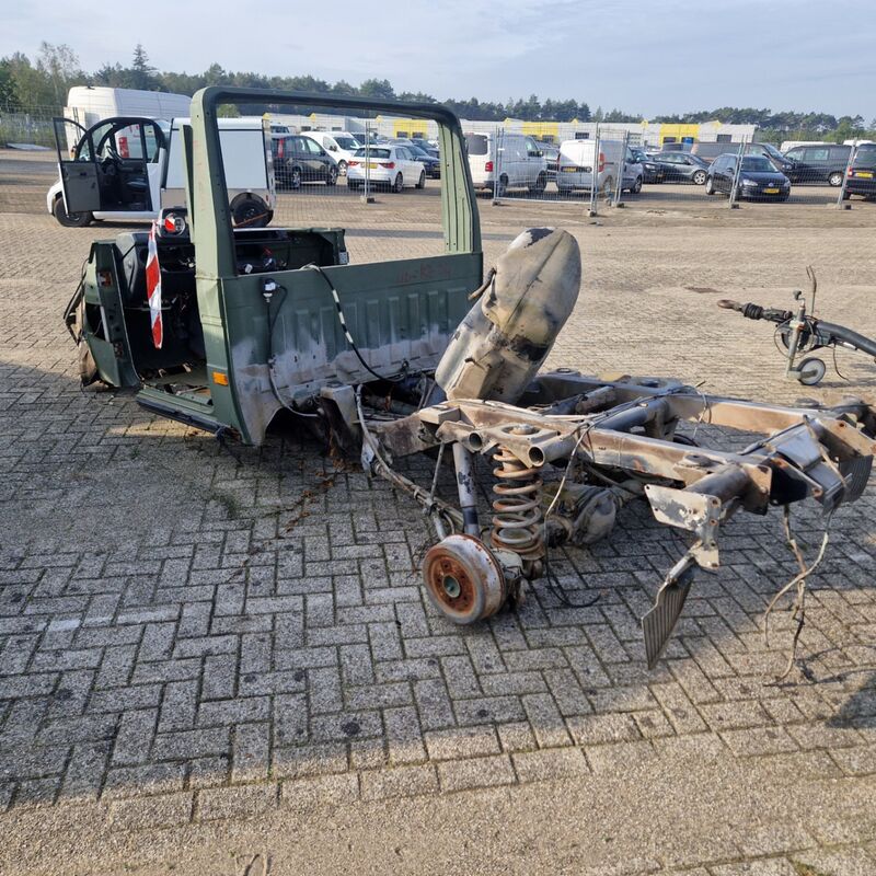 Voertuig, incompleet, Mercedes Benz, 290GD – foto 3 – kavel bij Domeinen Roerende Zaken, Soesterberg