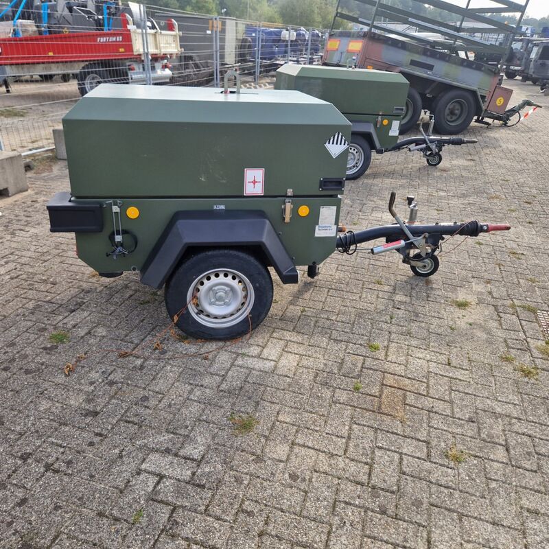 Mobiele dieselcompressor, Ingersoll-Rand, W902 code 49, 2005 – foto 10 – kavel bij Domeinen Roerende Zaken, Soesterberg