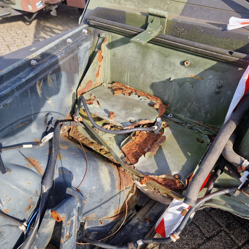 Voertuig, incompleet, Mercedes-Benz, 290GD, 1994 – foto 10 – kavel bij Domeinen Roerende Zaken, Soesterberg
