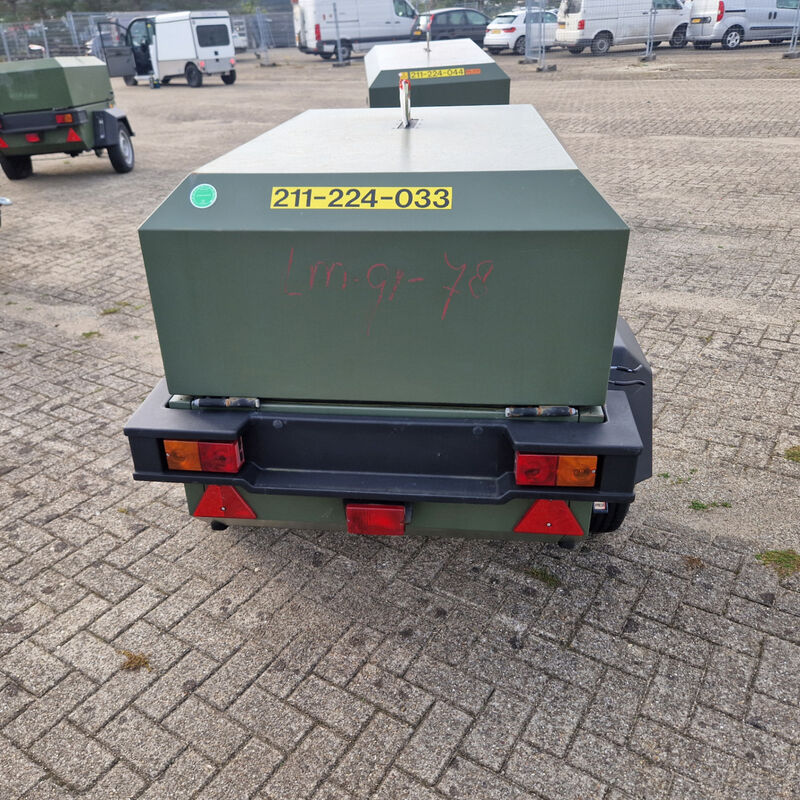 Mobiele dieselcompressor, Ingersoll-Rand, W902 code 49, 2005 – foto 6 – kavel bij Domeinen Roerende Zaken, Soesterberg