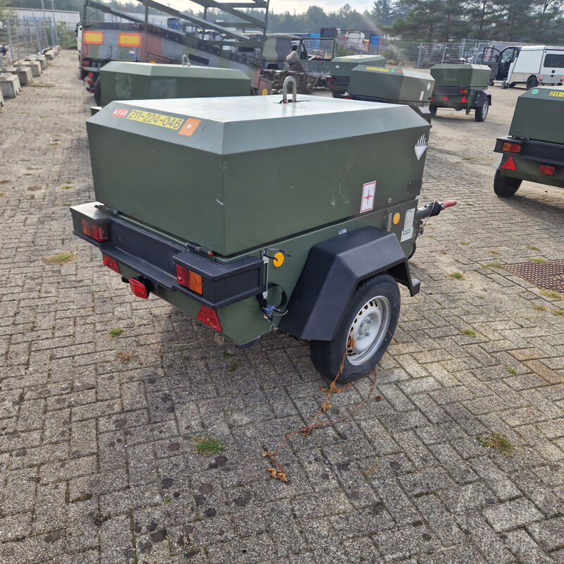 Mobiele dieselcompressor, Ingersoll-Rand, W902 code 49, 2005 – foto 8 – kavel bij Domeinen Roerende Zaken, Soesterberg