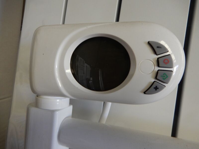 Elektrische handdoekradiator, DRL, Claudia, wit, 1411x400 – foto 3 – kavel bij Onlineveilingmeester, Assen