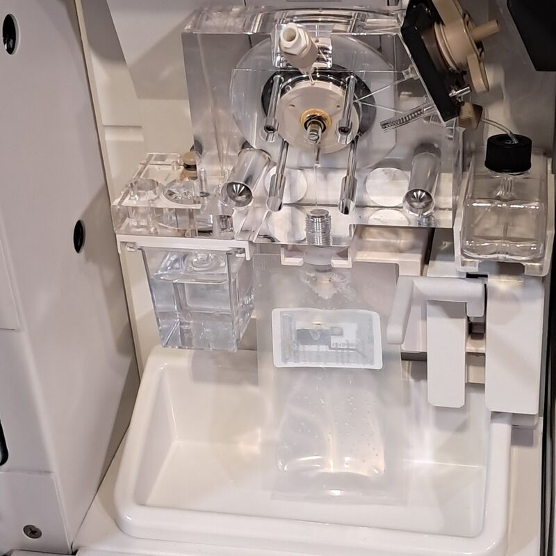 Analysesysteem, Applied Biosystems Hitachi, 3500xL Genetic Analyzer, 2014 – foto 3 – kavel bij Domeinen Roerende Zaken, Groningen