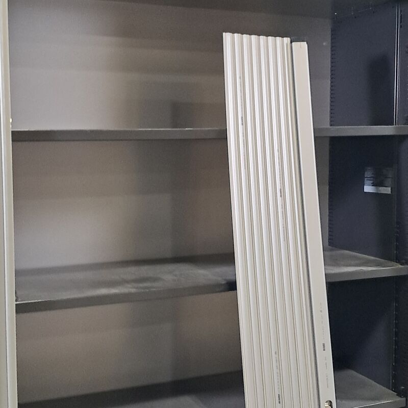 3x Jaloeziekast, Ahrend – foto 4 – kavel bij Domeinen Roerende Zaken, Groningen