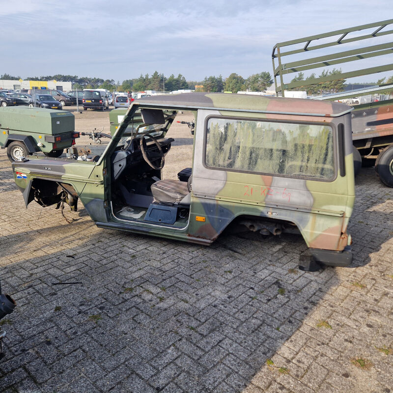 Voertuig, incompleet, Mercedes-Benz, 290GD, 1994 – foto 2 – kavel bij Domeinen Roerende Zaken, Soesterberg