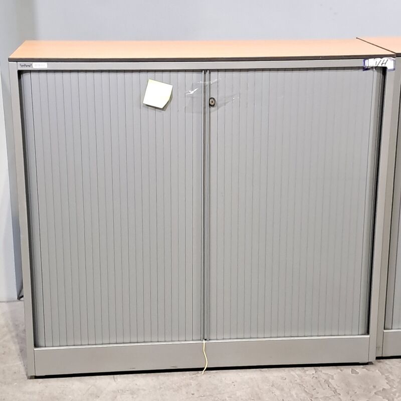 2x Jaloeziekast, Ahrend – foto 3 – kavel bij Domeinen Roerende Zaken, Groningen