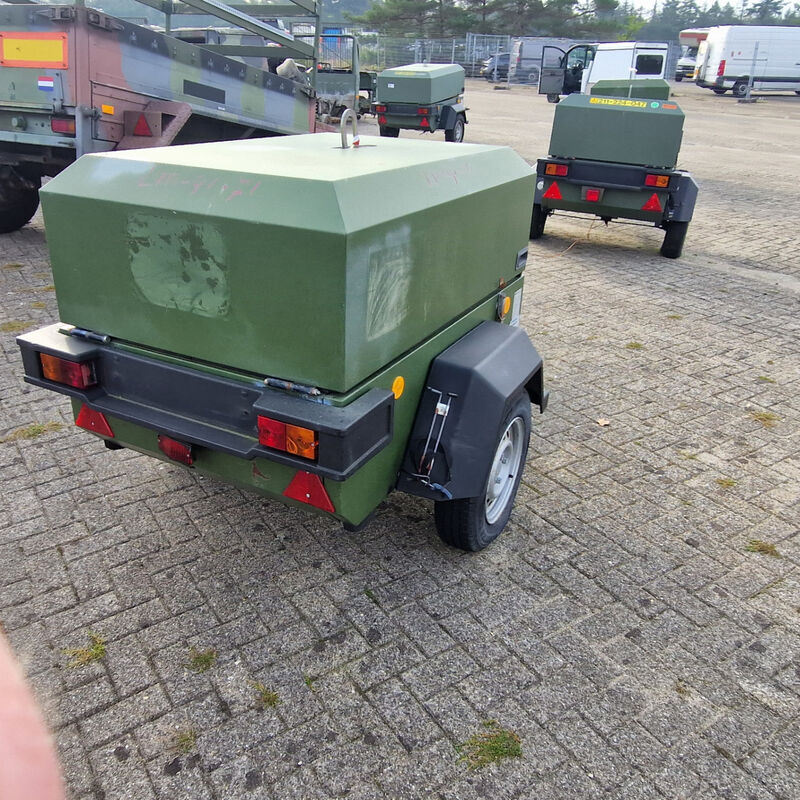Mobiele dieselcompressor, Ingersoll-Rand, R1075F726 code 756, 2003 – foto 7 – kavel bij Domeinen Roerende Zaken, Soesterberg