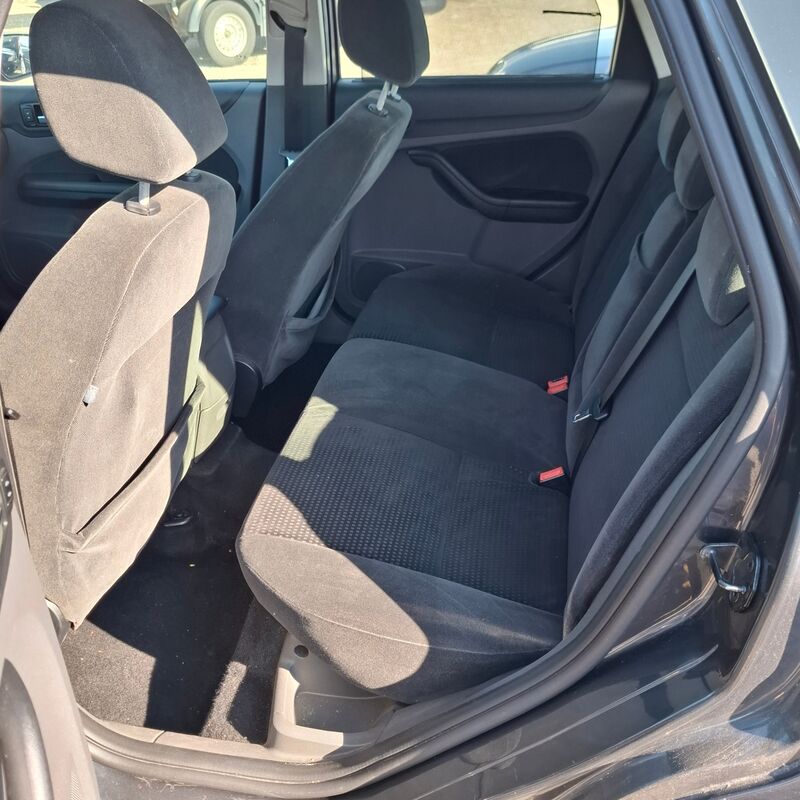 Personenauto, Ford, Focus Wagon, 2.0 TDCI Titanium, 2005 – foto 8 – kavel bij Domeinen Roerende Zaken, Soesterberg