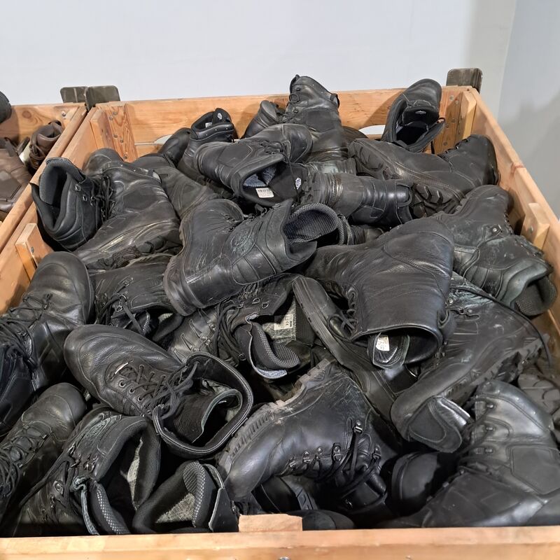 Partij diverse schoenen – foto 4 – kavel bij Domeinen Roerende Zaken, Groningen