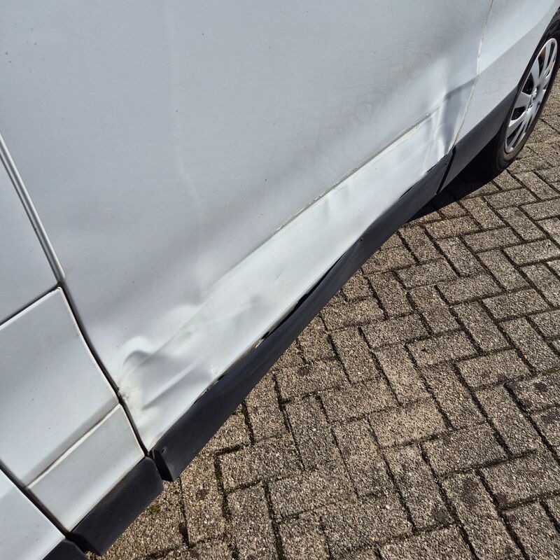 Bedrijfsauto, Renault, Trafic 1.6 dCi T29 L2H1, 2018 – foto 9 – kavel bij Domeinen Roerende Zaken, Soesterberg