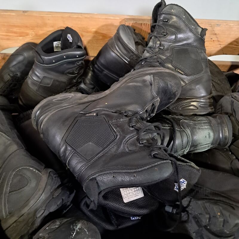 Partij diverse schoenen – foto 10 – kavel bij Domeinen Roerende Zaken, Groningen
