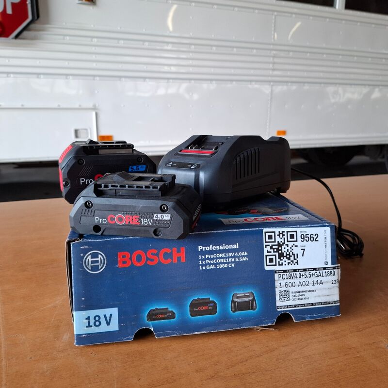 2x Accu met lader Bosch 18V 4.0Ah en 5.5Ah – kavel bij Onlineveilingmeester, Winsum