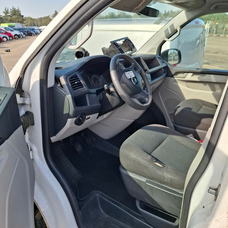 Bedrijfswagen, Volkswagen, Transporter, 2017 – foto 7 – kavel bij Domeinen Roerende Zaken, Soesterberg