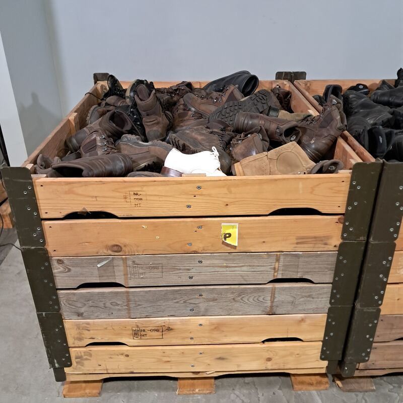 Partij diverse schoenen – foto 2 – kavel bij Domeinen Roerende Zaken, Groningen