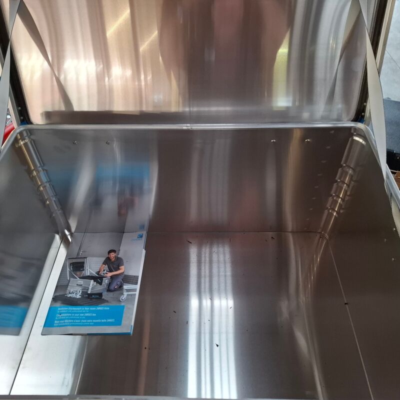 Aluminium opslagbak Zarges – foto 4 – kavel bij Onlineveilingmeester, Winsum