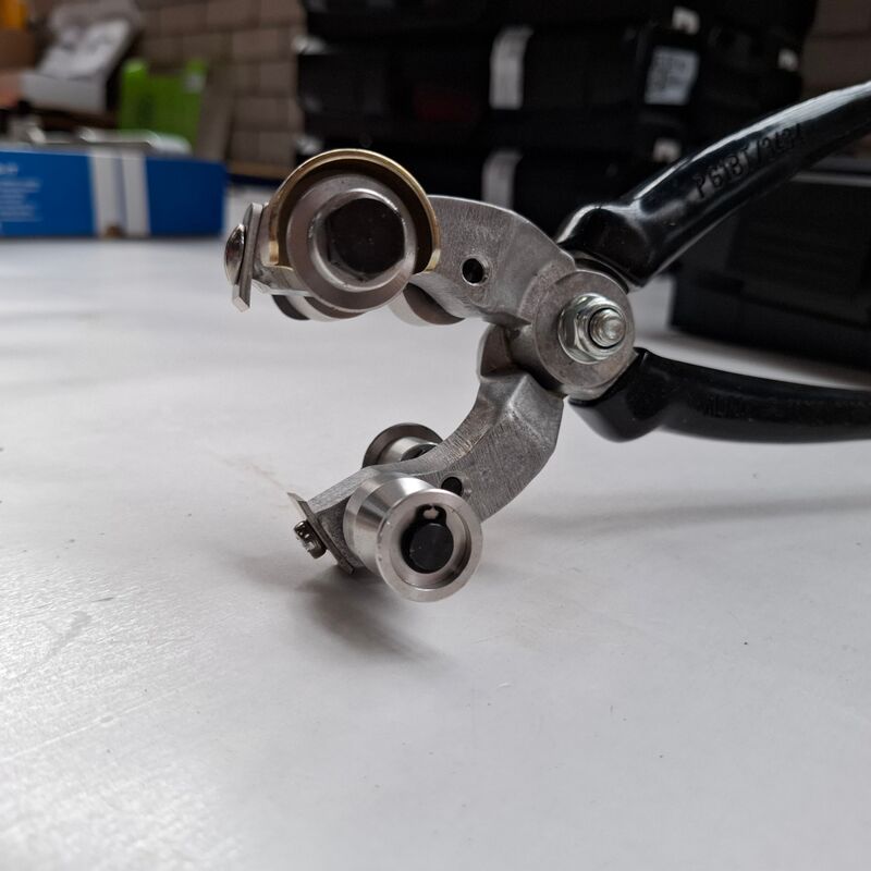 Kabelmantel striptang Alroc, F-72160 Tuffe – foto 3 – kavel bij Onlineveilingmeester, Winsum