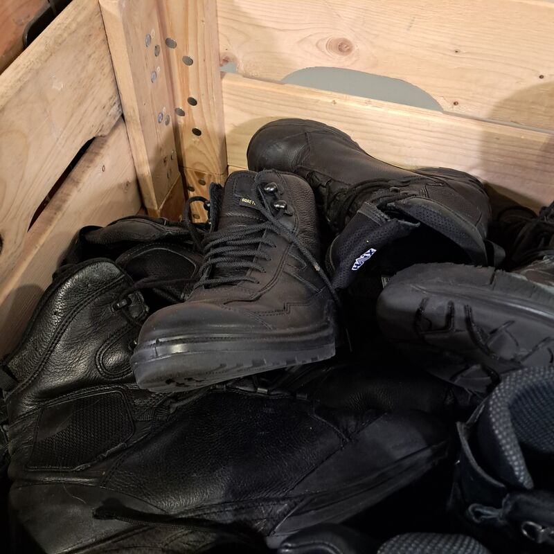 Partij diverse schoenen – foto 10 – kavel bij Domeinen Roerende Zaken, Groningen