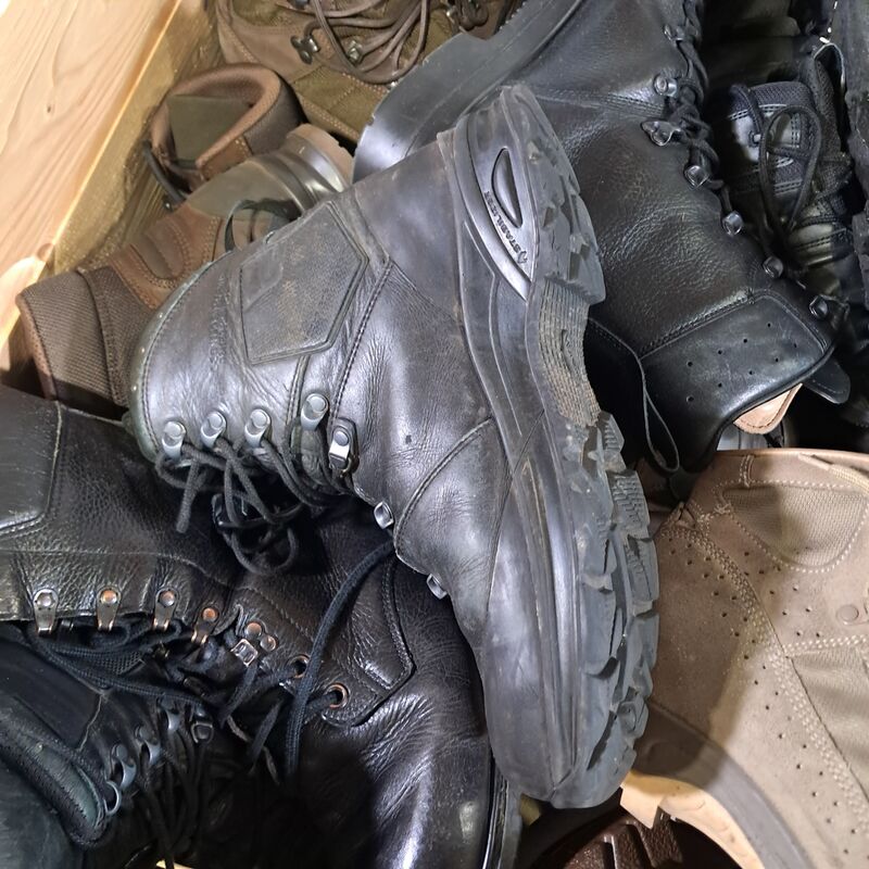 Partij diverse schoenen – foto 9 – kavel bij Domeinen Roerende Zaken, Groningen