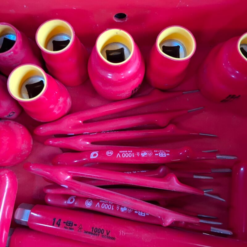 Assortiment 1000V gereedschap BB – foto 10 – kavel bij Onlineveilingmeester, Winsum