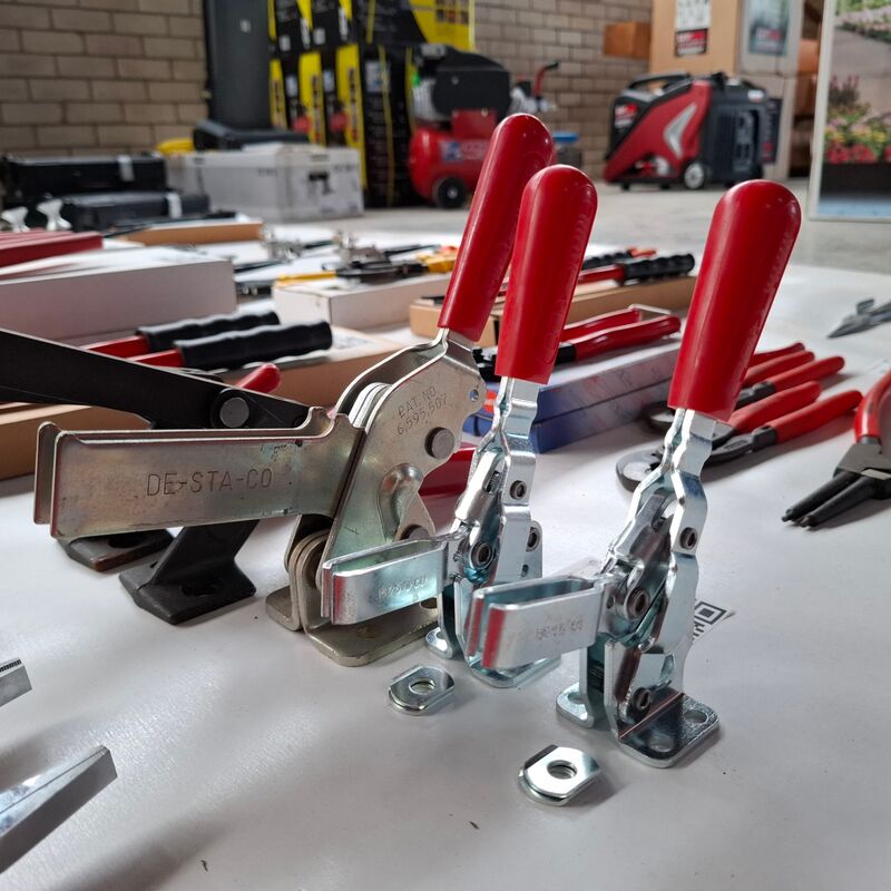 5x Diverse verticale snelspanner – foto 2 – kavel bij Onlineveilingmeester, Winsum