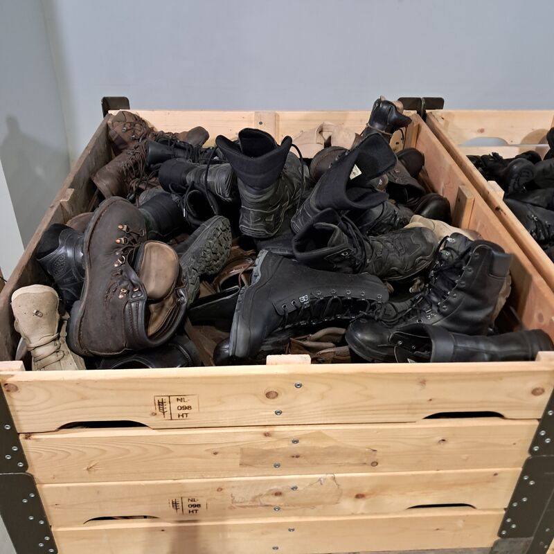 Partij diverse schoenen – foto 2 – kavel bij Domeinen Roerende Zaken, Groningen