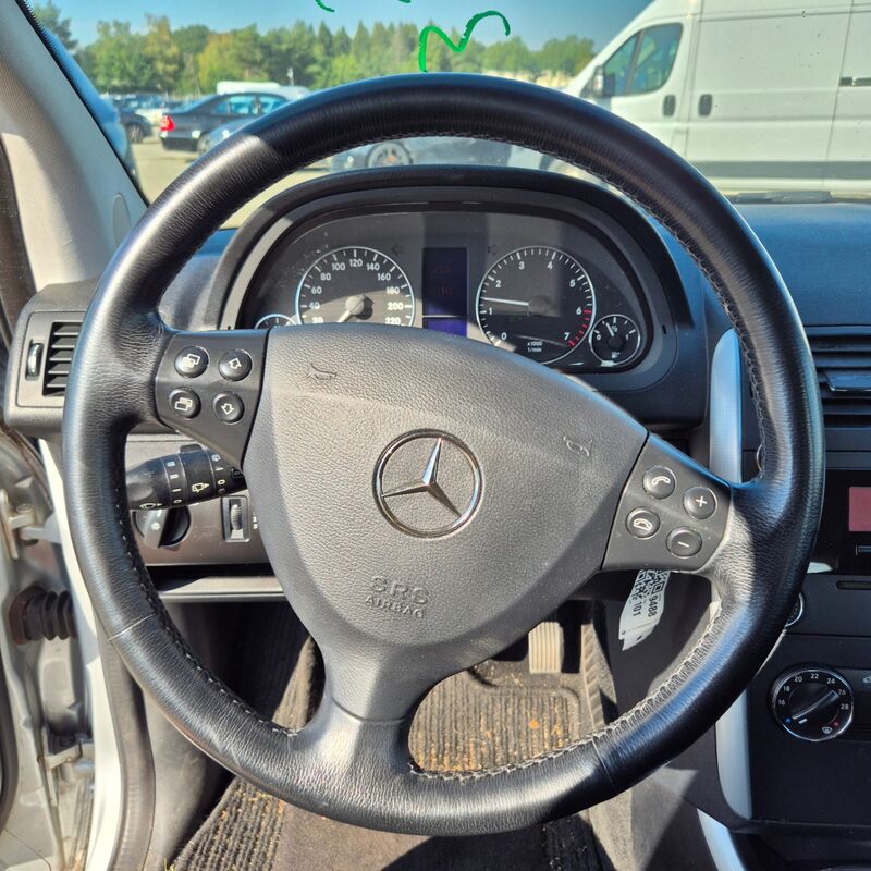 Personenauto, Mercedes-Benz, A-klasse, 170 Avantgarde, 2007 – foto 9 – kavel bij Domeinen Roerende Zaken, Soesterberg