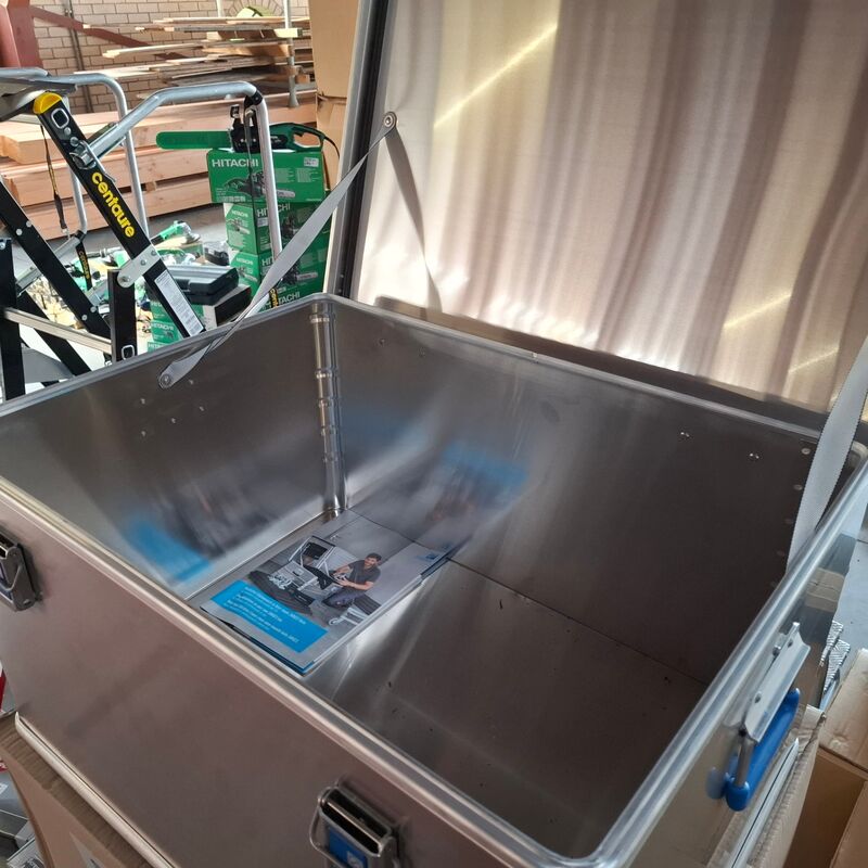 Aluminium opslagbak Zarges – foto 3 – kavel bij Onlineveilingmeester, Winsum