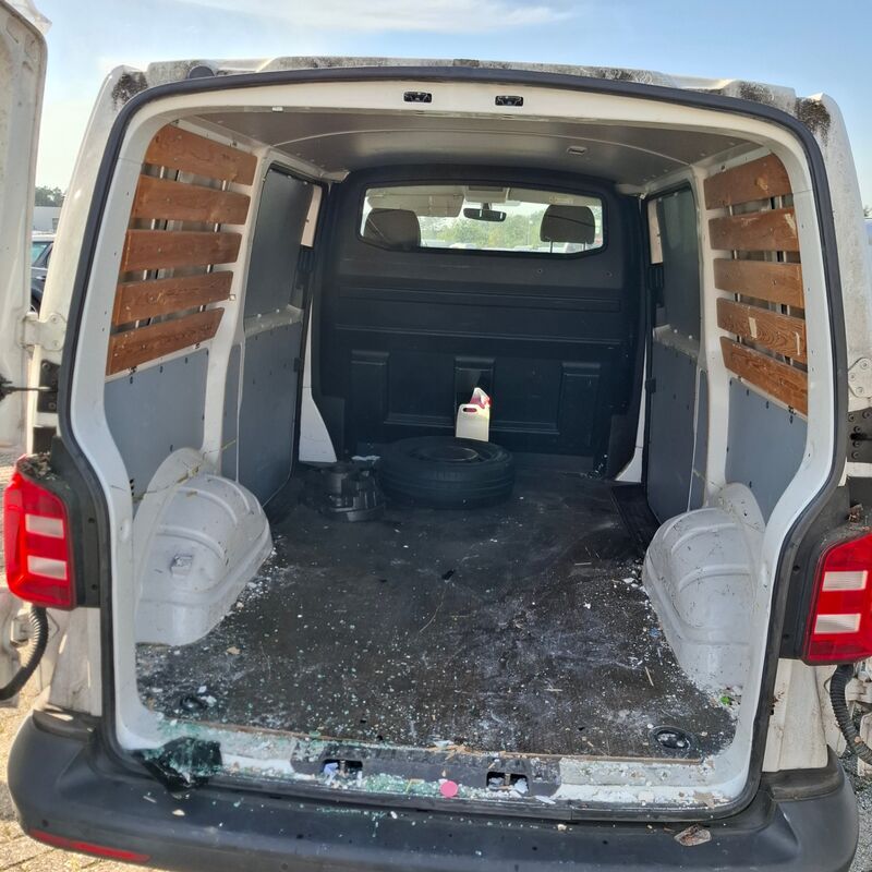 Bedrijfswagen, Volkswagen, Transporter, 2017 – foto 10 – kavel bij Domeinen Roerende Zaken, Soesterberg