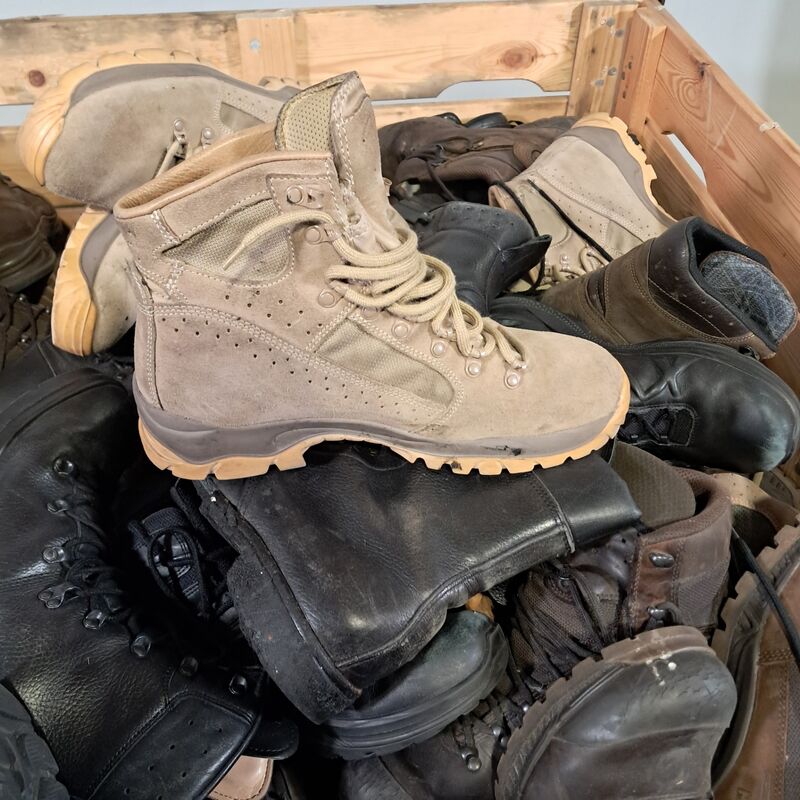 Partij diverse schoenen – foto 10 – kavel bij Domeinen Roerende Zaken, Groningen