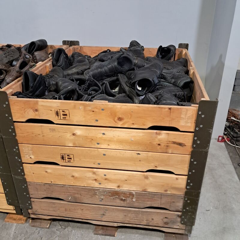 Partij diverse schoenen – foto 3 – kavel bij Domeinen Roerende Zaken, Groningen