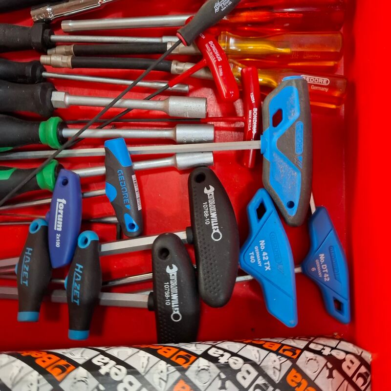 Ca. 38x Diverse schroevendraaiers o.a. Beta, Gedore – foto 2 – kavel bij Onlineveilingmeester, Winsum