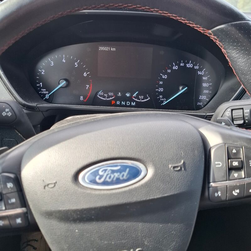 Personenauto, Ford, Focus, 1.5 EcoBoost Vignale, 2019 – foto 10 – kavel bij Domeinen Roerende Zaken, Soesterberg