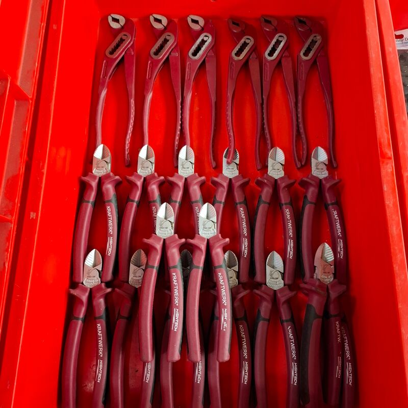 15x Kniptang met 6x waterpomptang o.a. Kraftwerk – kavel bij Onlineveilingmeester, Winsum