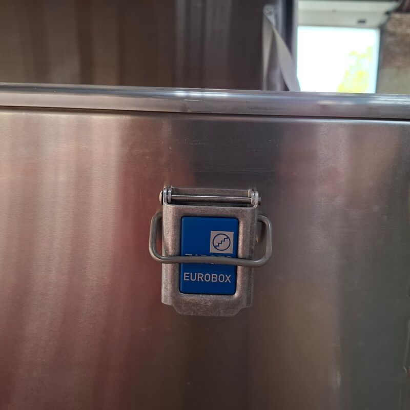 Aluminium opslagbak Zarges – foto 4 – kavel bij Onlineveilingmeester, Winsum