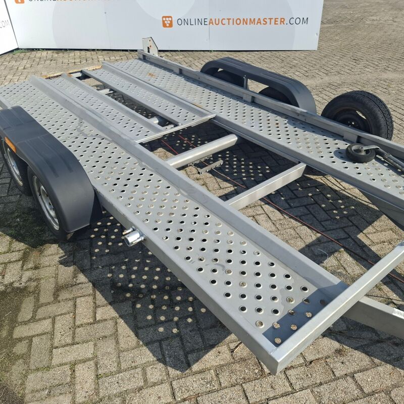 Aanhanger, KK, Autoambulance – foto 8 – kavel bij Domeinen Roerende Zaken, Soesterberg