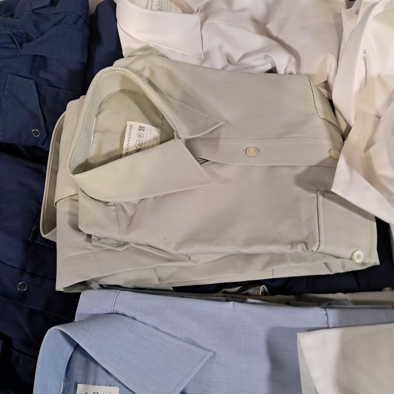 Partij diverse kleding – foto 3 – kavel bij Domeinen Roerende Zaken, Groningen