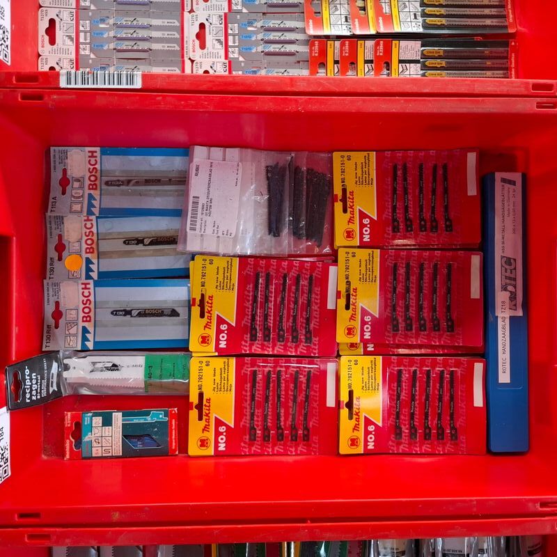 Ca. 90x Diverse decoupeerzaag zaagblad o.a. Bosch, Makita – kavel bij Onlineveilingmeester, Winsum