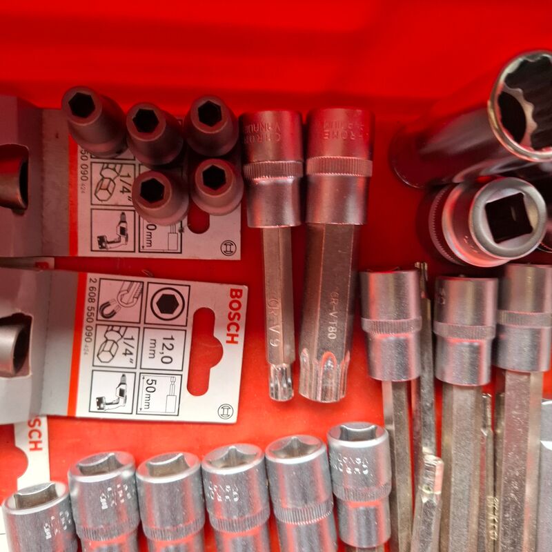 Assortiment dopsleutels o.a. Bosch – foto 6 – kavel bij Onlineveilingmeester, Winsum